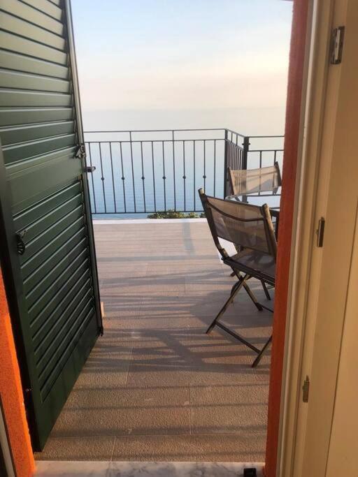 Orangehouse Cinque Terre. Private Parking * Riomaggiore
