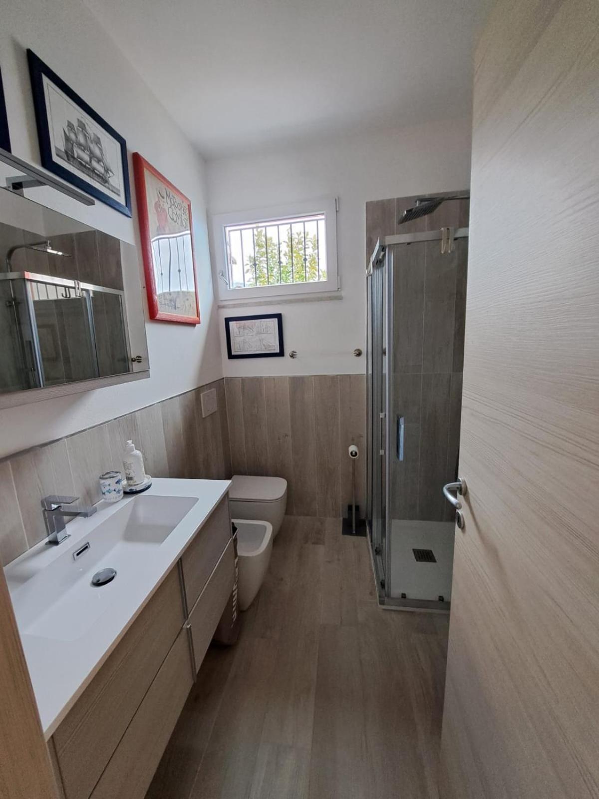 Orangehouse Cinque Terre. Private Parking Holiday home *