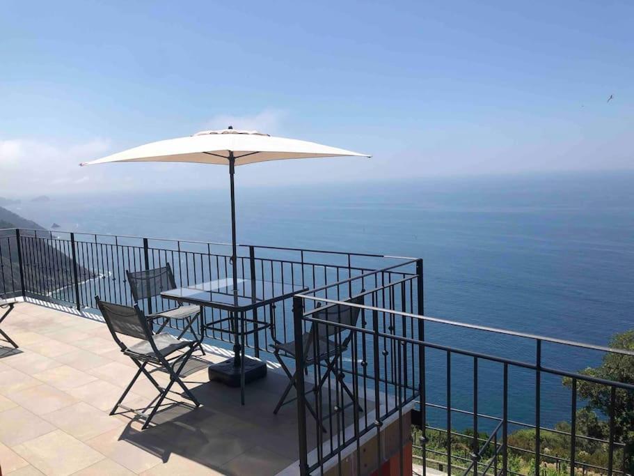 Holiday home Orangehouse Cinque Terre. Private Parking Riomaggiore