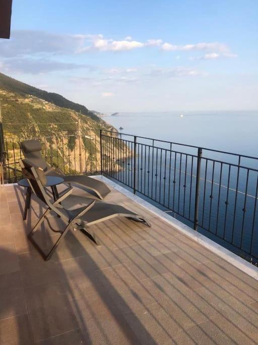 Orangehouse Cinque Terre. Private Parking