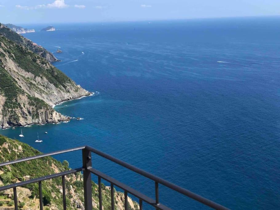 Orangehouse Cinque Terre. Private Parking *