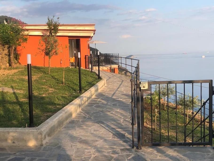 Orangehouse Cinque Terre. Private Parking *